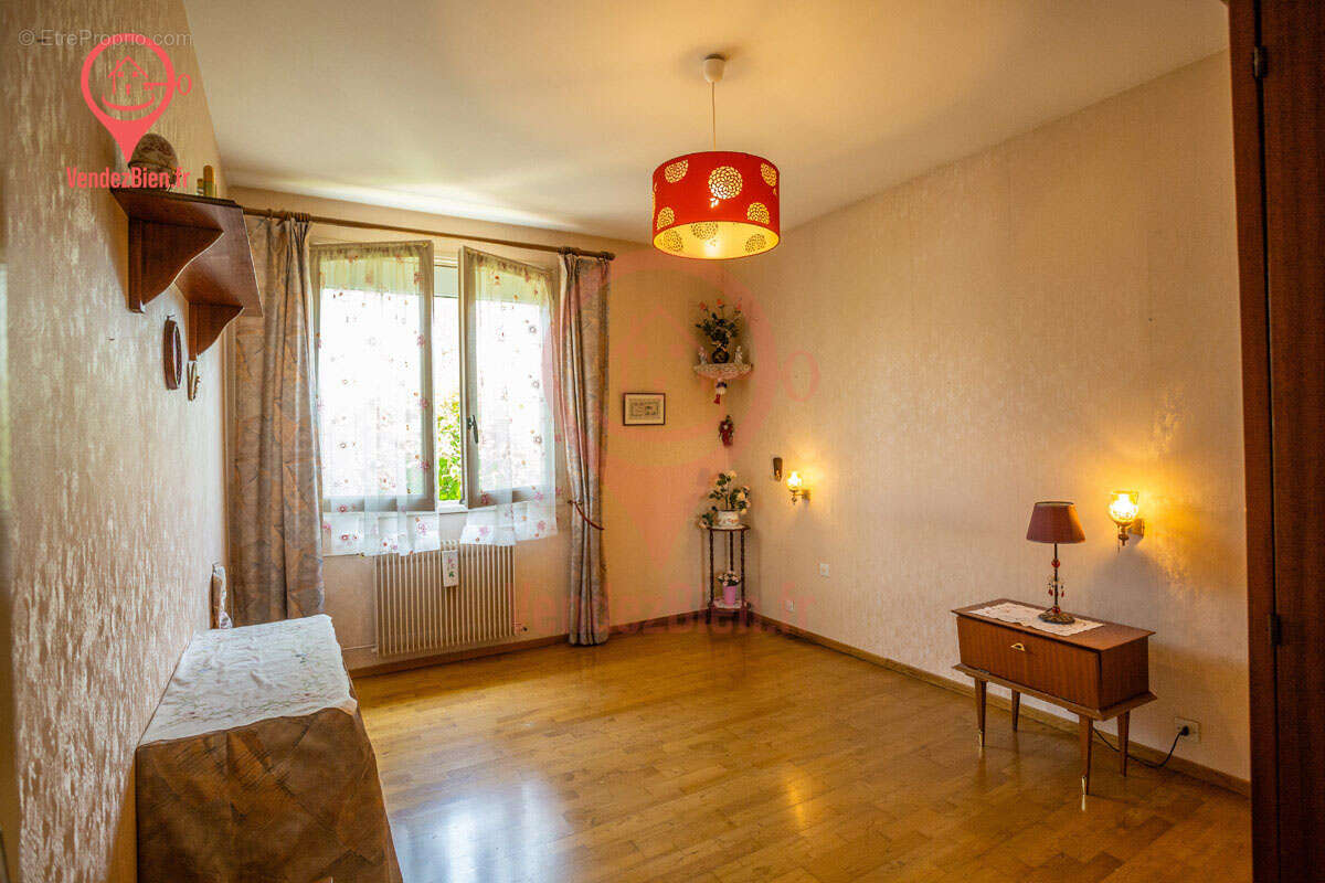 Département Cher 18 - à St Doulchard, Maison individuelle de 96 m2 habitables - photo 7
