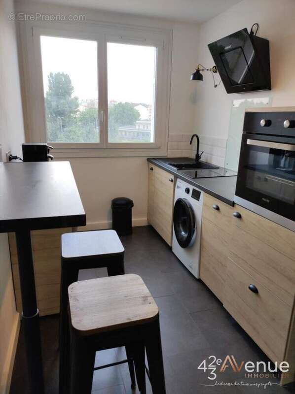 Appartement à SAINT-ETIENNE