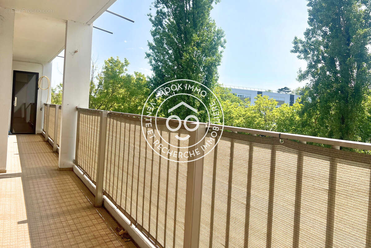 BALCON AUTRE VUE - Appartement à CHEVILLY-LARUE