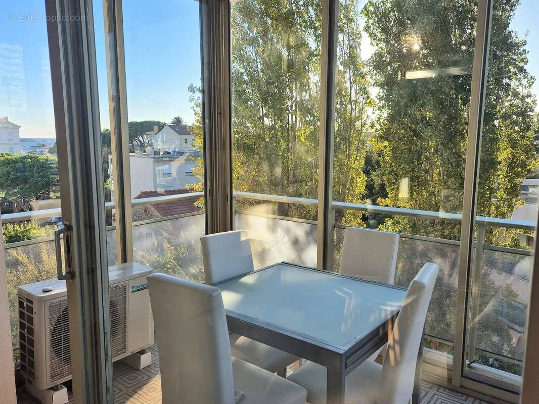 Appartement à CANNES