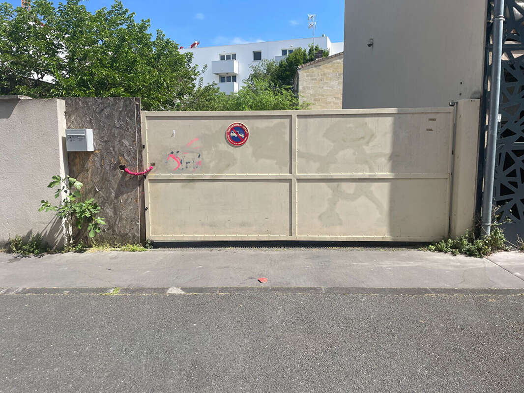 Parking à BORDEAUX