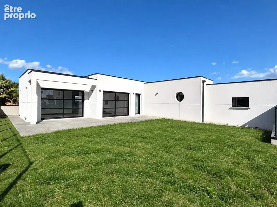 Photo Maison à Tremuson au prix de 362 250€