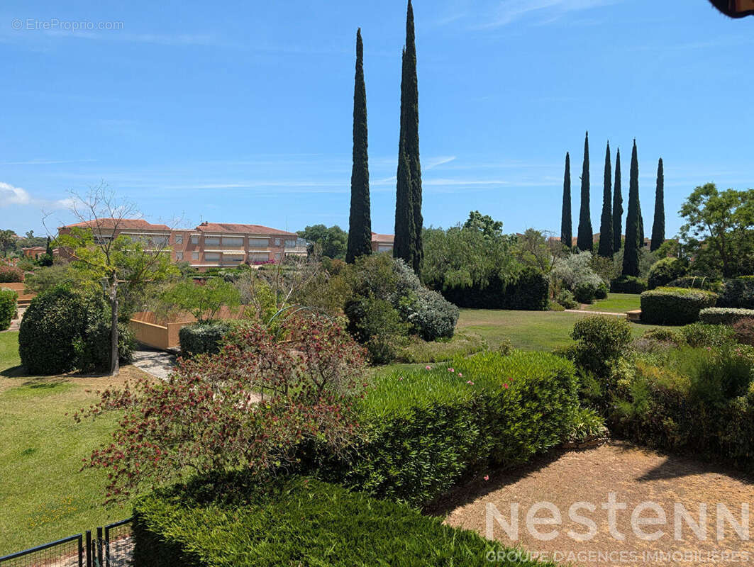 Appartement à LA LONDE-LES-MAURES