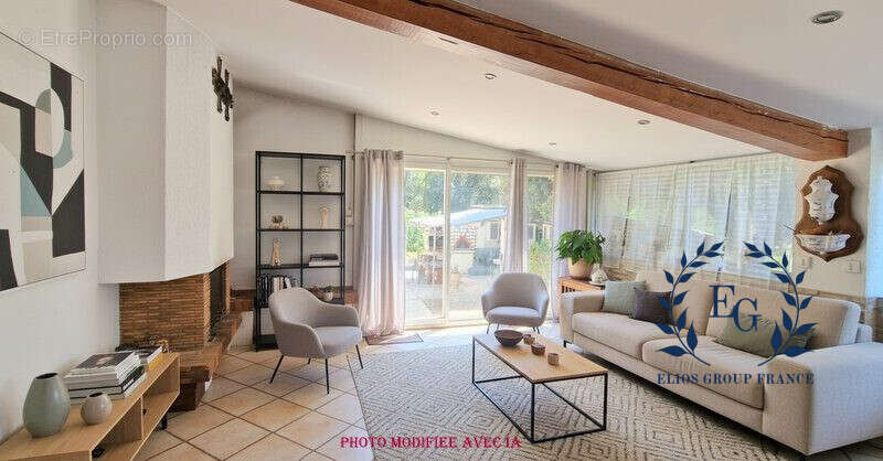 Maison à SEILLONS-SOURCE-D'ARGENS