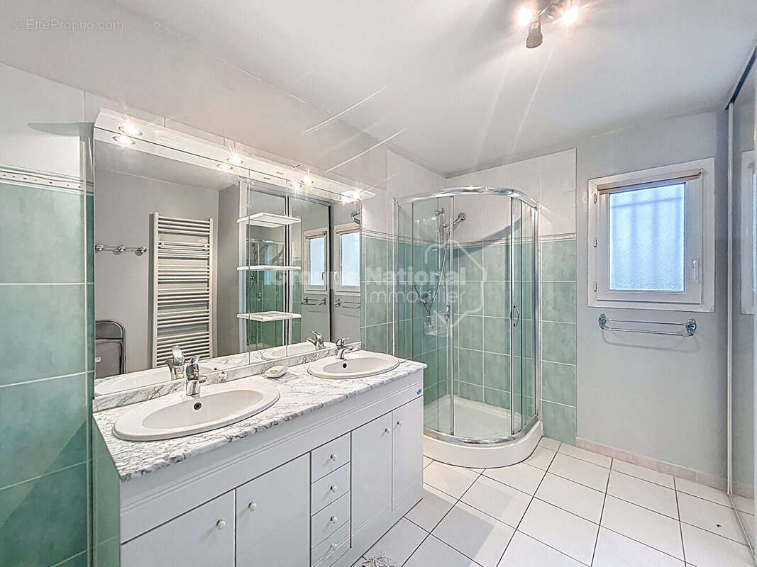 Maison 277 m² à Beaucaire  - photo 11