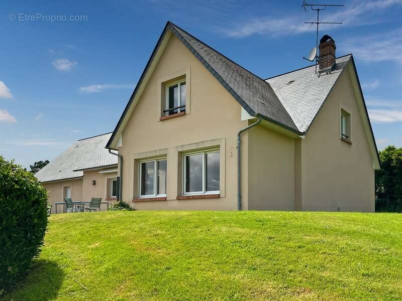 Maison à EQUEMAUVILLE