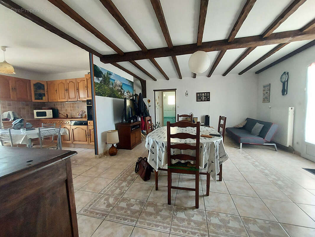 Maison à LA BREE-LES-BAINS