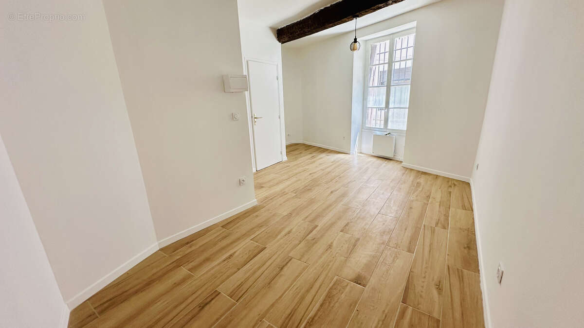 Commerce à BRIGNOLES