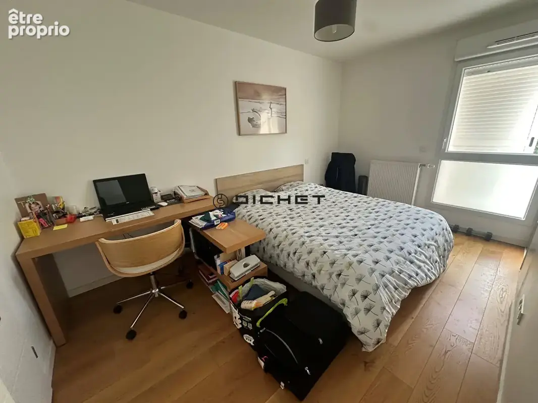À Vendre Superbe Appartement T4 avec Grande Terrasse  cellier et parkings - photo 8
