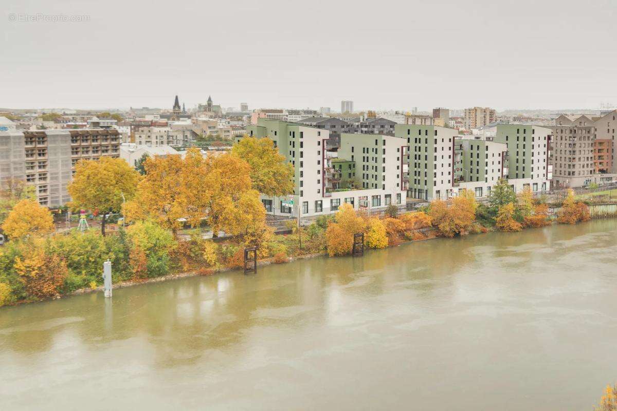 Appartement à L'ILE-SAINT-DENIS