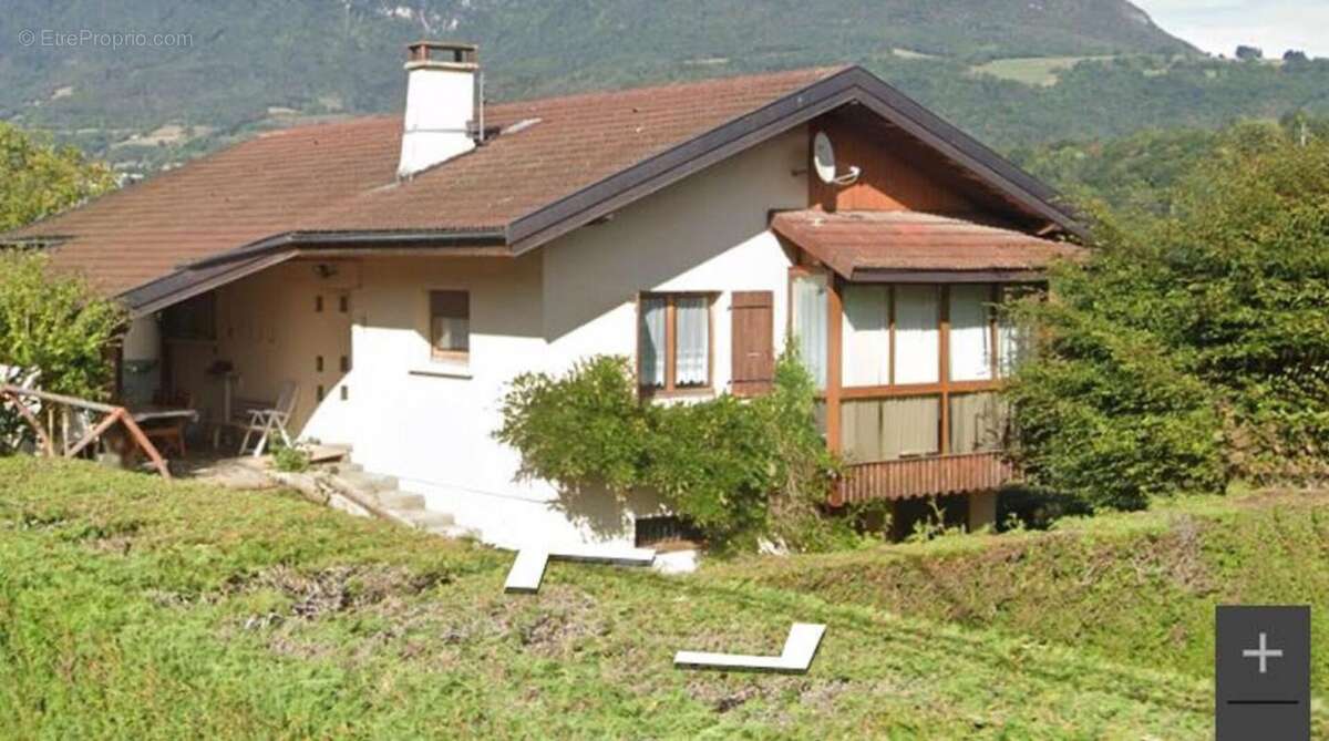 Maison à BELLEGARDE-SUR-VALSERINE