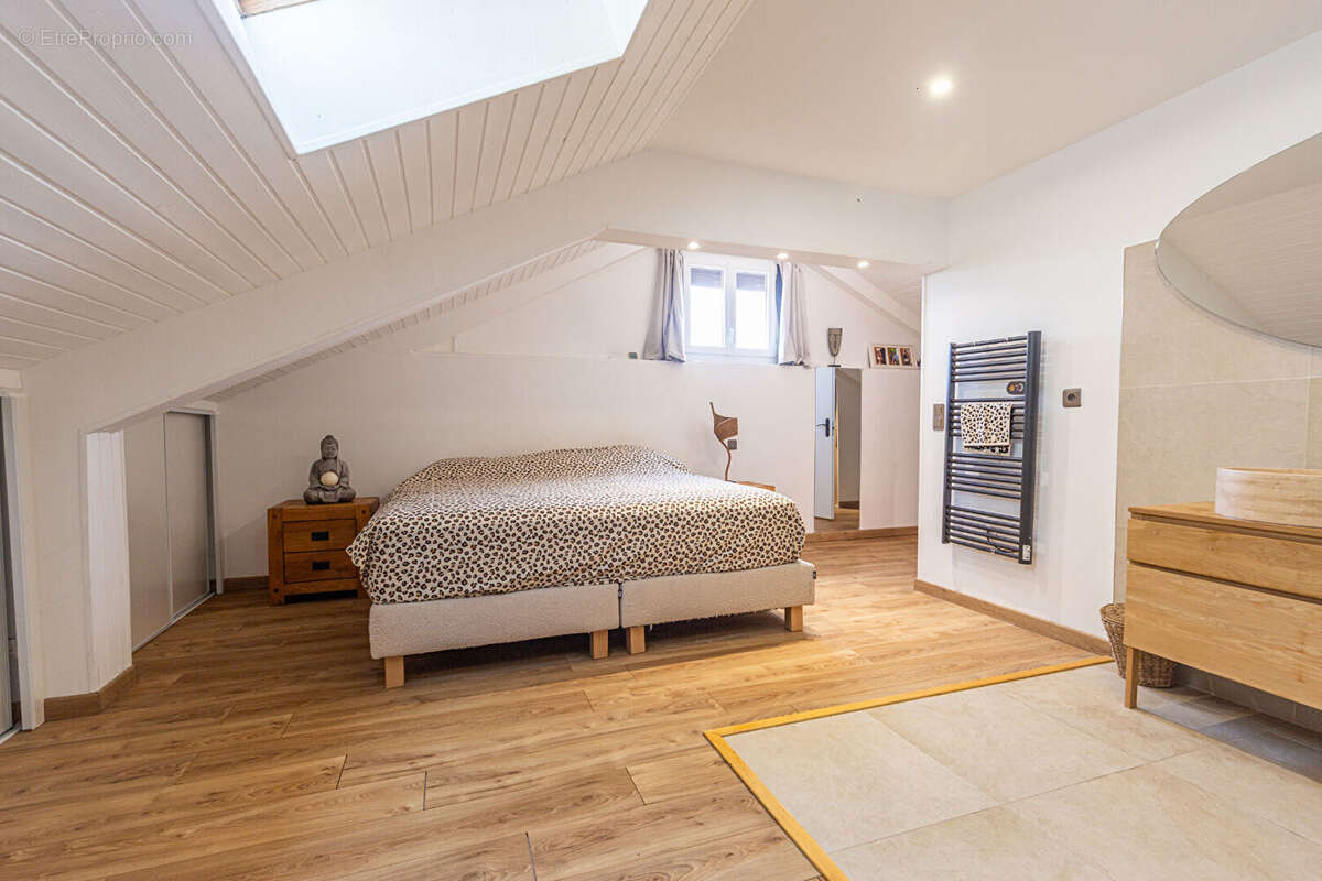 Agence immobiliere laforet - exclusivite - "cactus" - annecy - secteur meythet - appartement duplex t4 de 119.72m² - balcon - photo 6
