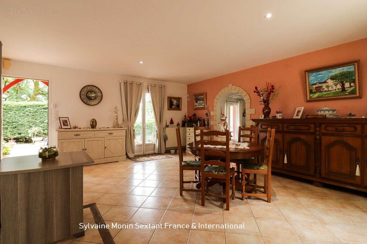 Maison rénovée de plain-pied avec jardin au calme - photo 7