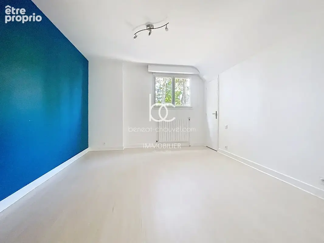 PLOEREN - Maison Familiale 215 m² - 6 Chambres - Terrain 1096 m² - photo 12