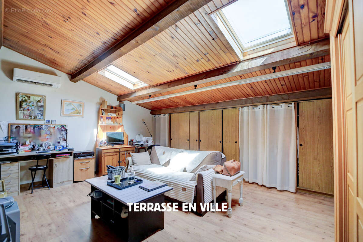 Maison à SAINT-ZACHARIE