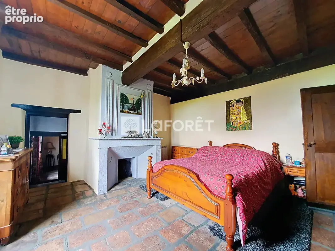 Maison de caractère de 171 m² avec patio et jardin ! - photo 12