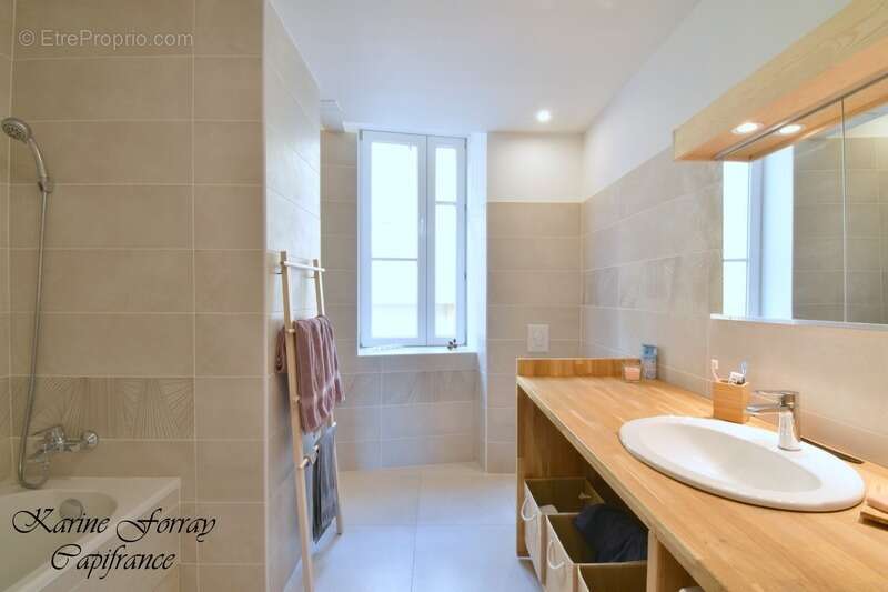 Maison à COLOMBIERS