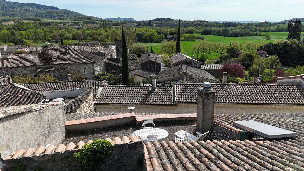 Maison à MANAS