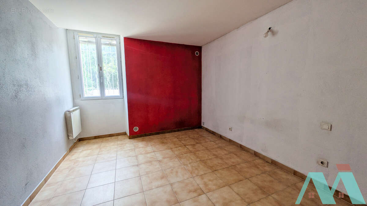 Appartement à SIGNES