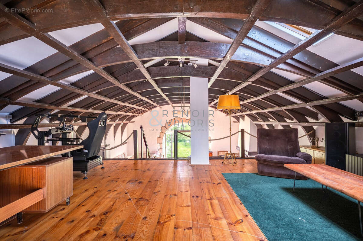 Maison à SOULOSSE-SOUS-SAINT-ELOPHE