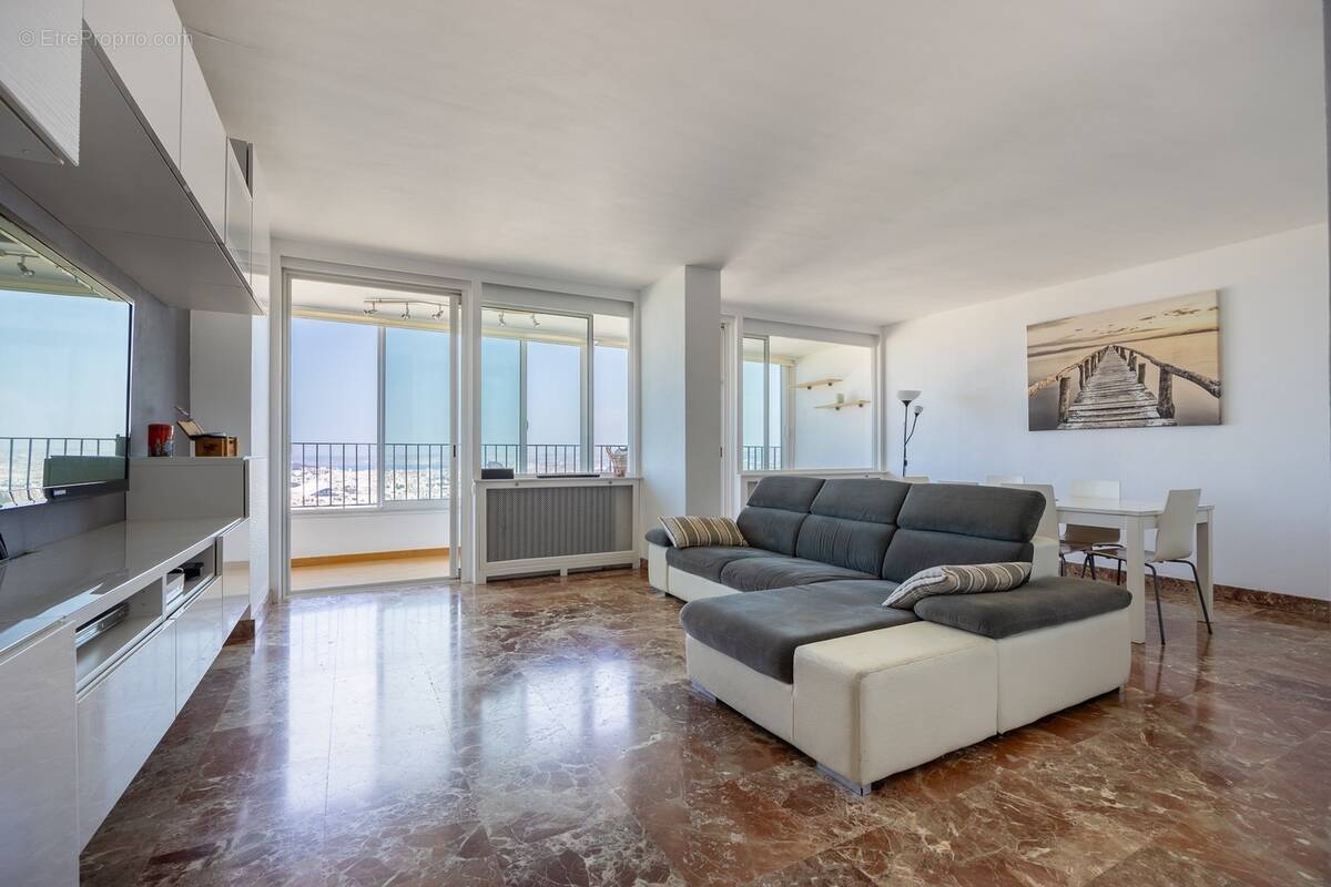 Appartement à MARSEILLE-9E