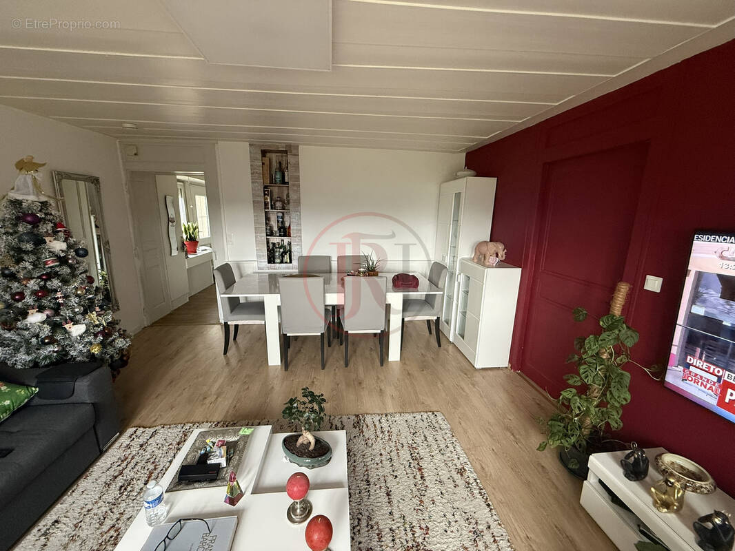 Appartement T4 de 102 m2 - photo 1