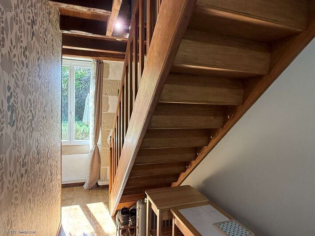 Maison à NANTEUIL-EN-VALLEE