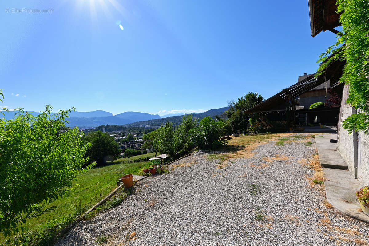 Maison à COGNIN