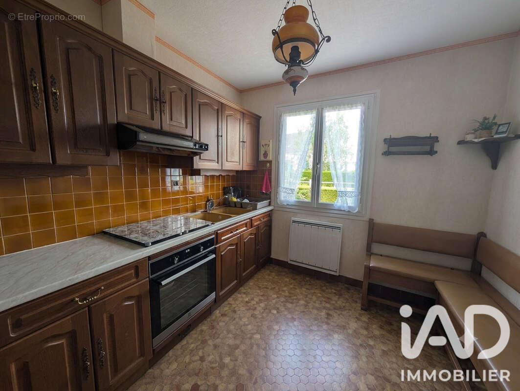 Maison 61 m² à Naveil  - photo 5