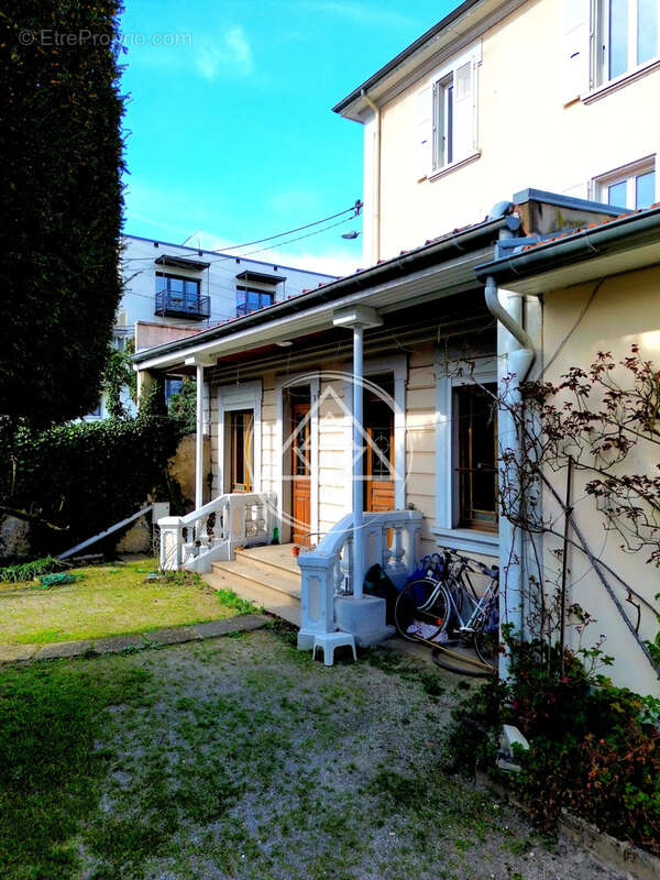 Maison à ROMANS-SUR-ISERE