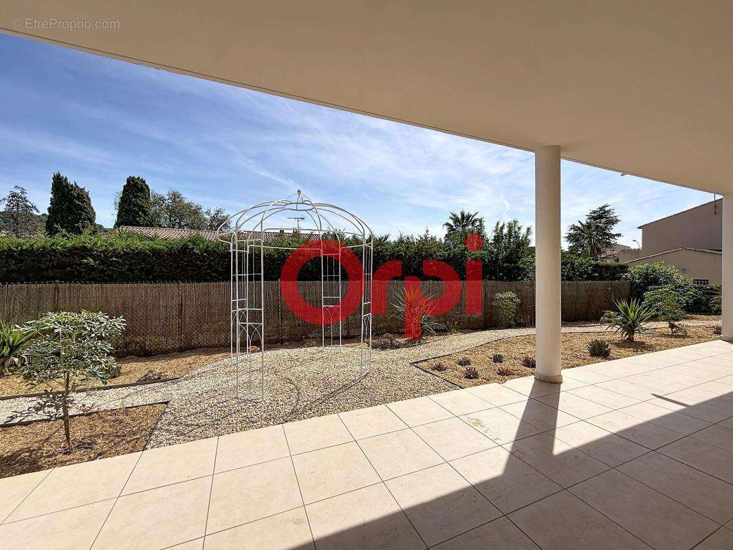 Appartement à SANARY-SUR-MER