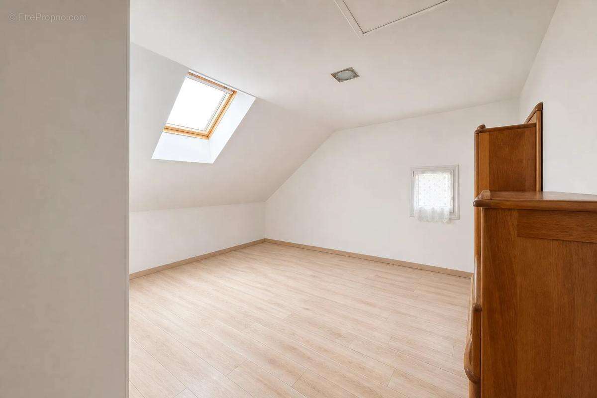 Grande maison 10 pièces à Angers avec potentiel locatif - photo 12