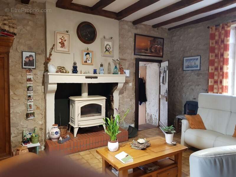 Maison à MONTMORILLON