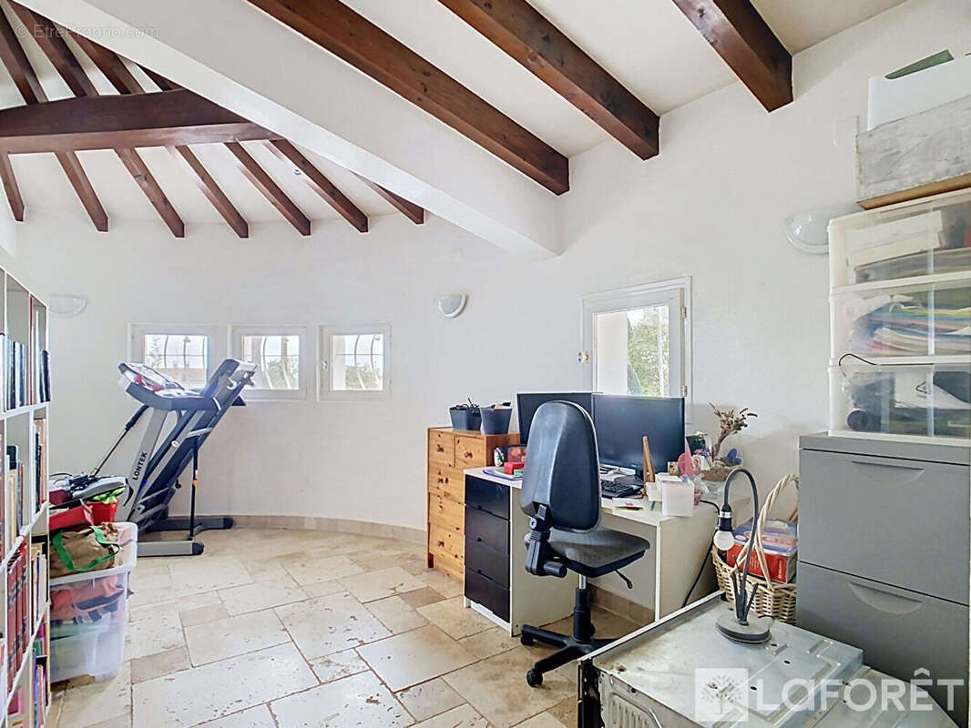 Maison Plain-pied de 105 m2 avec piscine - photo 6