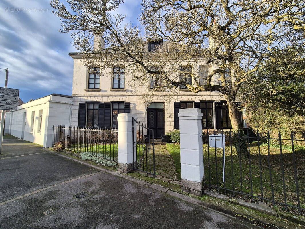 Photo 1 - Maison à ANNEZIN