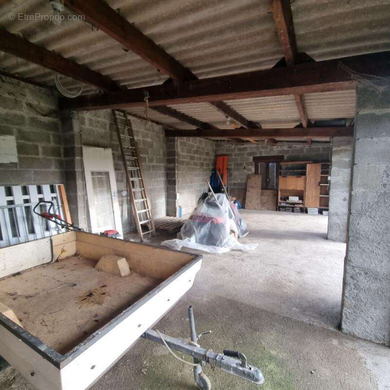 Maison à LES BORDES