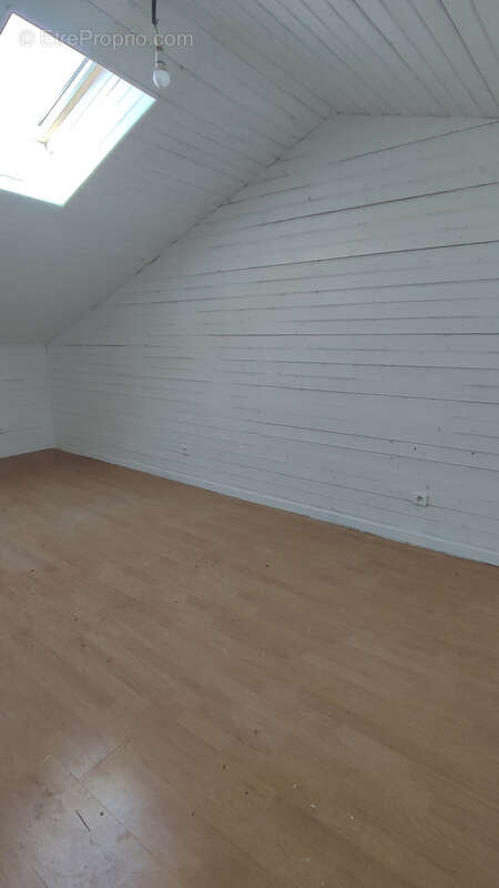 Maison à MONTAIGU-DE-QUERCY