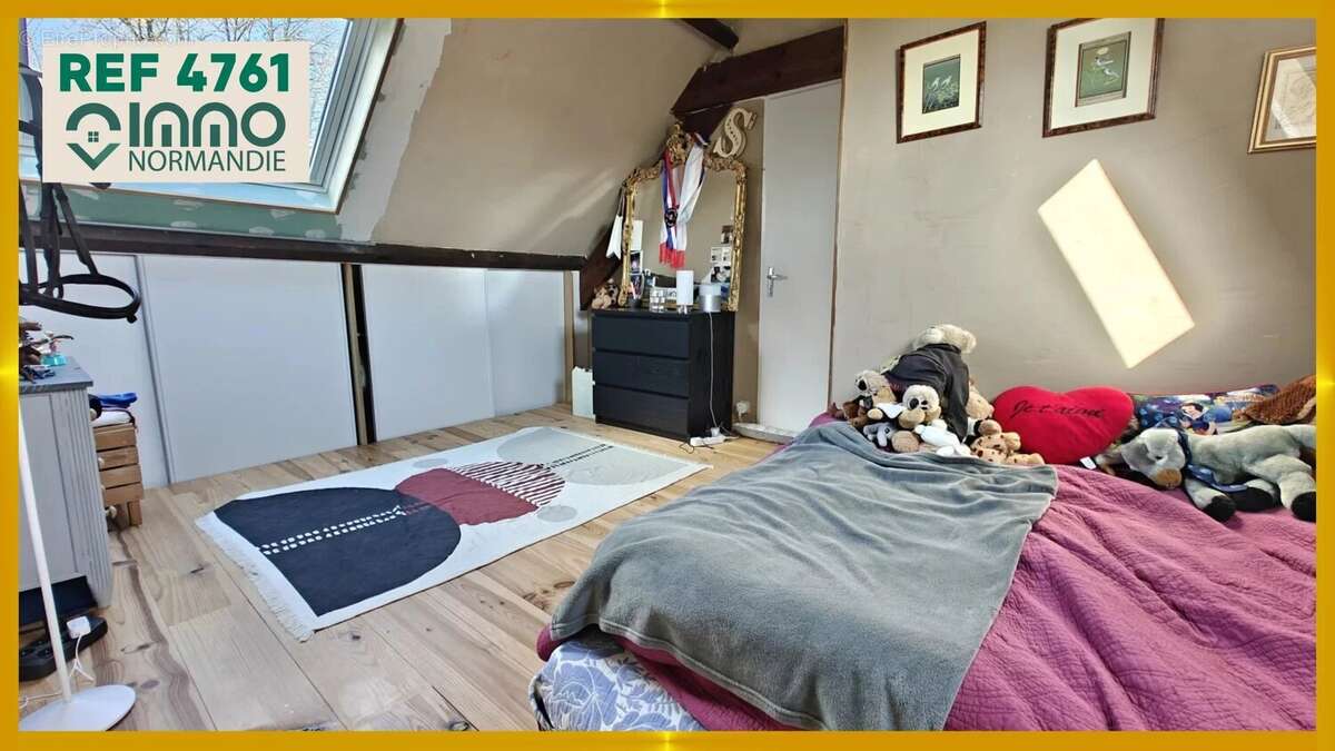 Maison à SAINT-CYR-DE-SALERNE