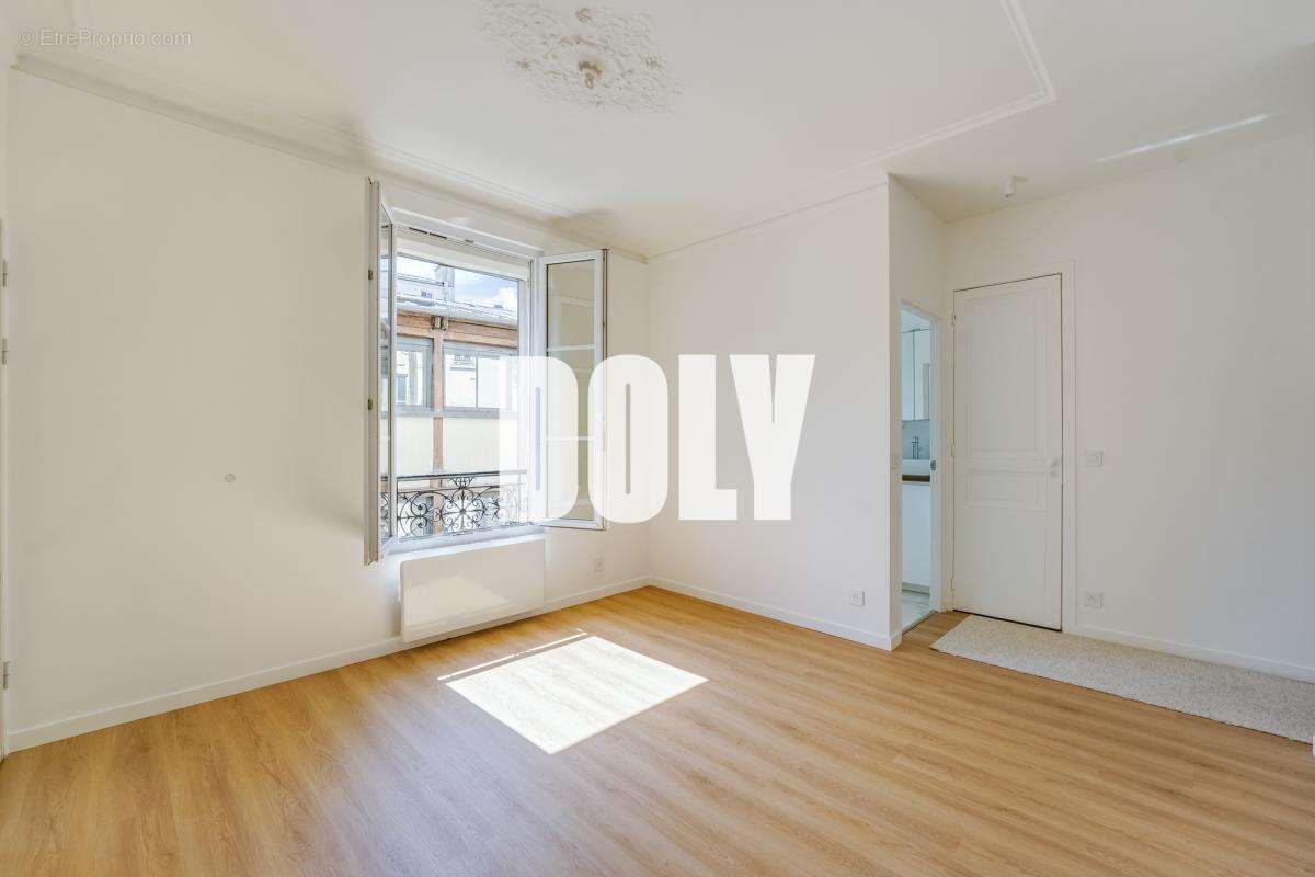 Appartement à PARIS-11E