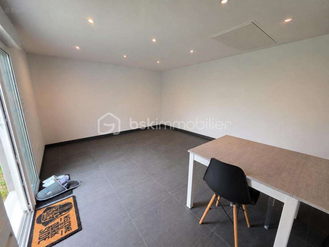 Maison récente de 2019 – 3 chambres – Dépendance de 20 m² – Aucun travaux   DPE B - photo 15