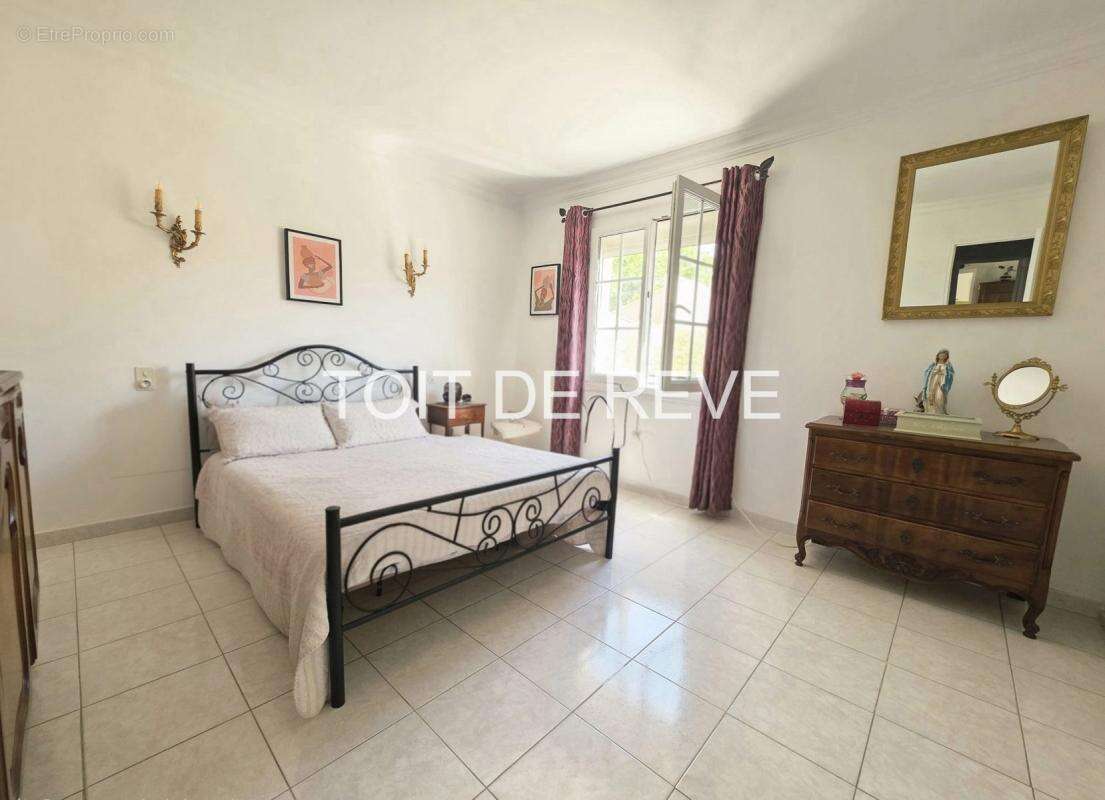 Mèze : villa t5 de 185m2 sur 634m2 de parcelle - photo 12