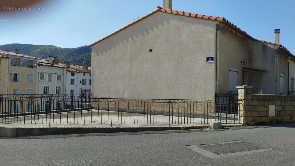 Maison à QUILLAN