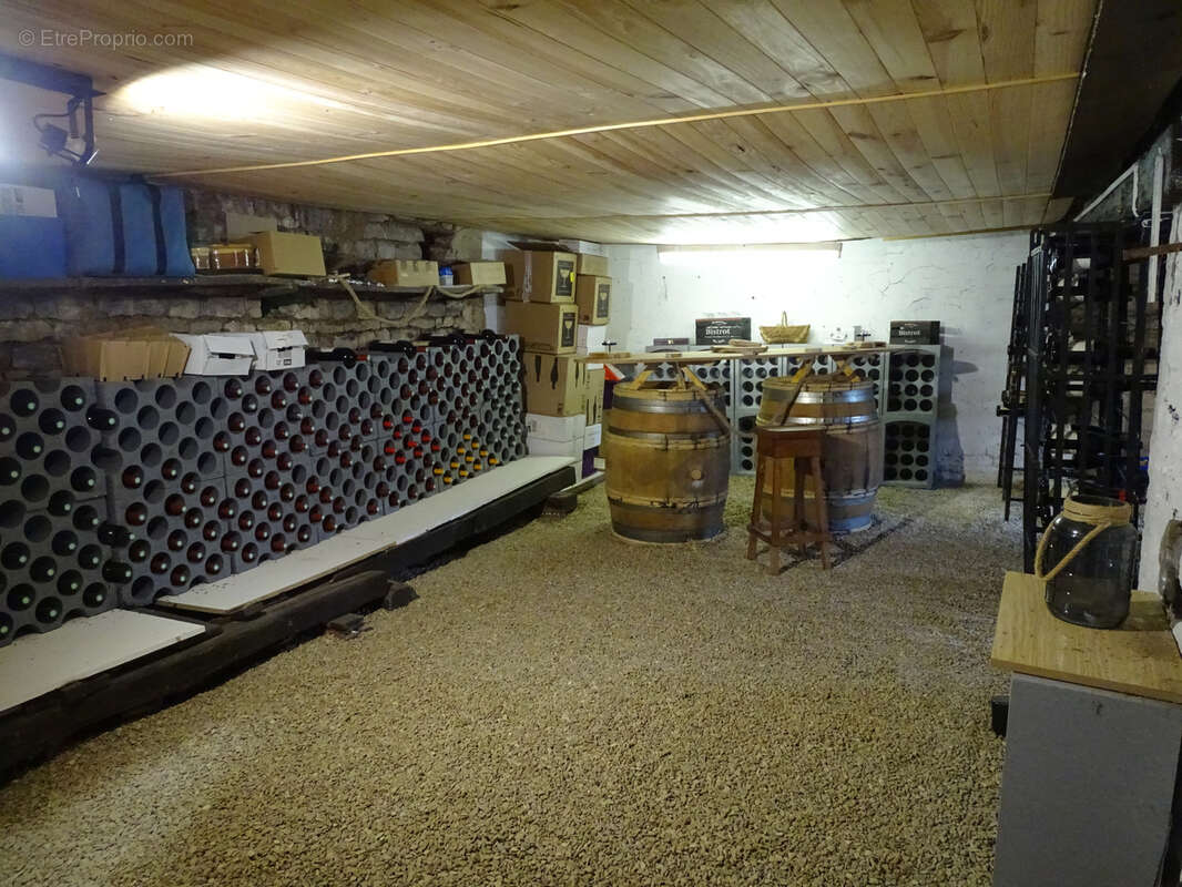 Maison à MONTIGNY-SUR-AUBE