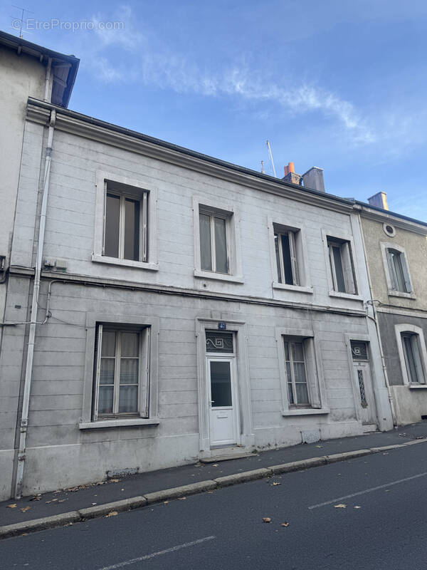 Appartement à SAINT-ETIENNE