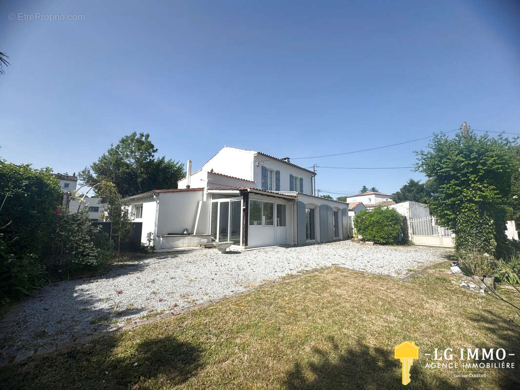 Maison à MESCHERS-SUR-GIRONDE