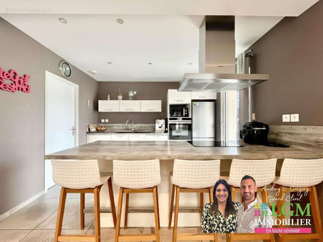 Maison récente, familiale et lumineuse avec suite parentale en rez-de-chaussée, garage et belle pièce de vie 55 m² - photo 3