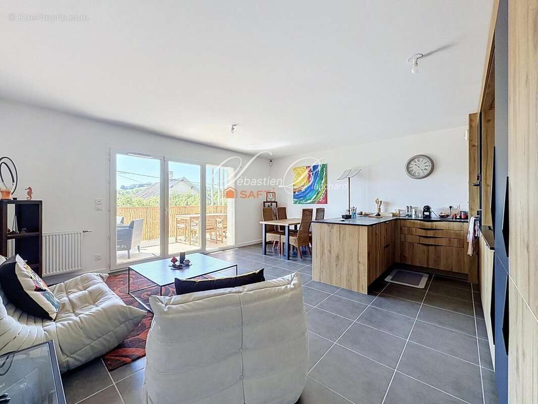 Appartement 82 m² à Rumilly  - photo 3