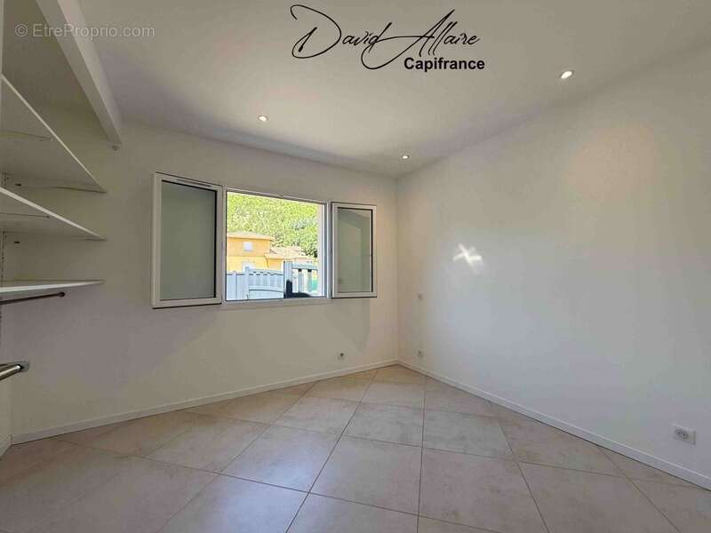 Maison de plain-pied récente – 81,5 m² – 3 chambres – Garage - Châteauneuf-de-Chabre (05) - photo 7