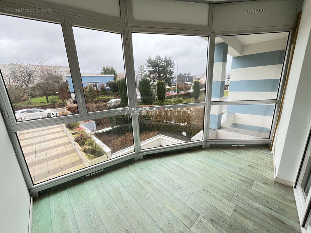 Appartement à MONT-SAINT-AIGNAN