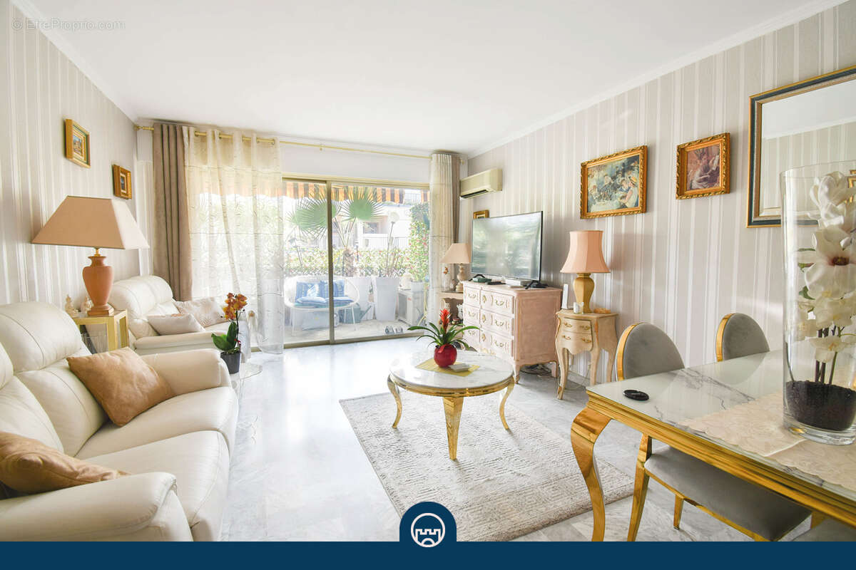 Appartement à LE CANNET